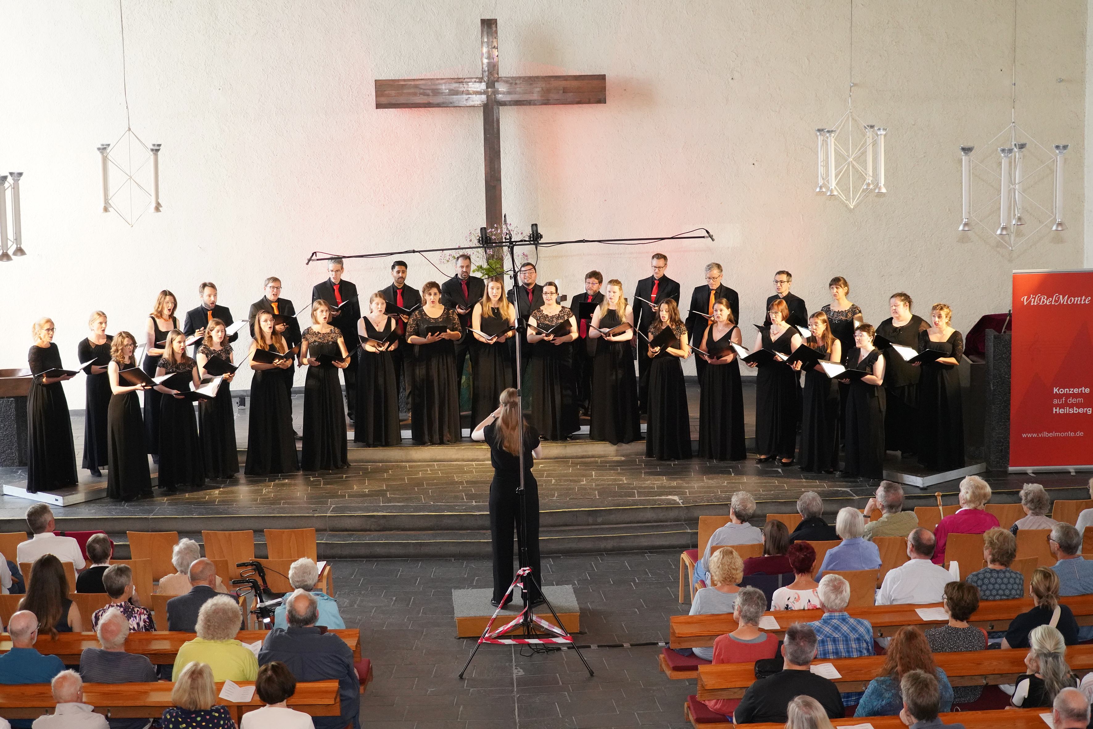 Foto von Cantamus Gießen beim Sommerkonzert 2025 in Bad Vilbel im Rahmen von Vilbelmonte - Foto von Ullrich Boehnke Cantamus Gießen beim Sommerkonzert 2025 im Rahmen von Vilbelmonte - Foto von Ullrich Boehnke